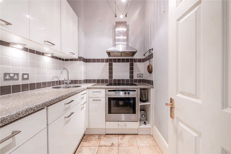 Blenheim Crescent, London, W11