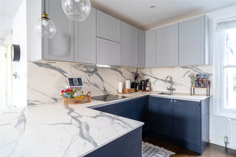 Sternhold Avenue, London, SW2