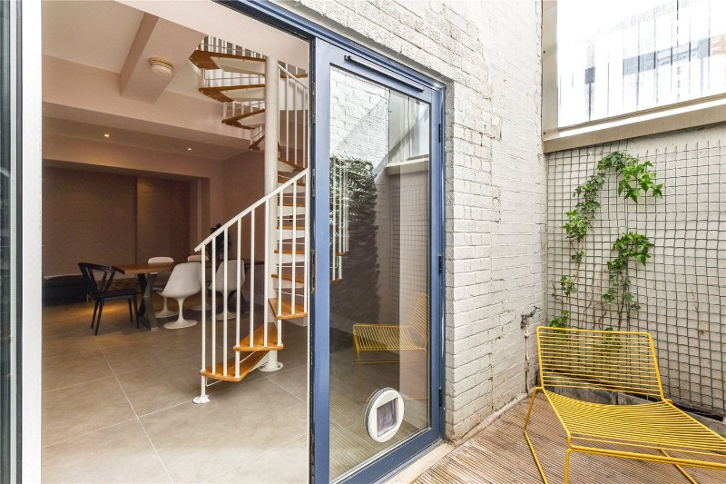 Masons Yard, London, EC1V