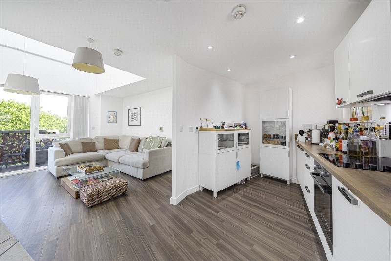 Blondin Way, London, SE16