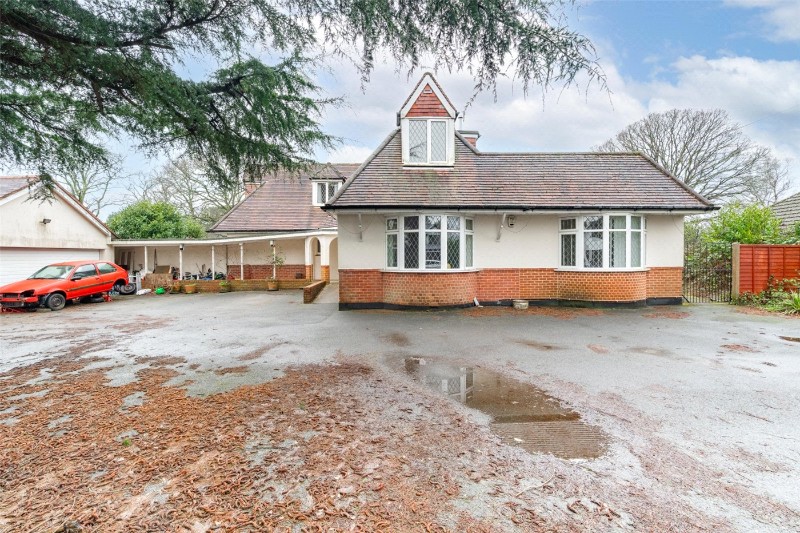 Highfield Road, Corfe Mullen, Wimborne, Dorset, BH21