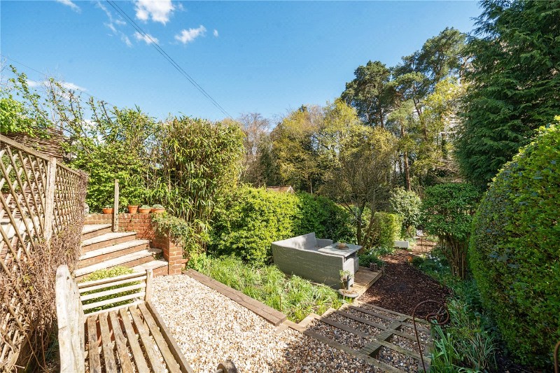 Old Compton Lane, Farnham, Surrey, GU9