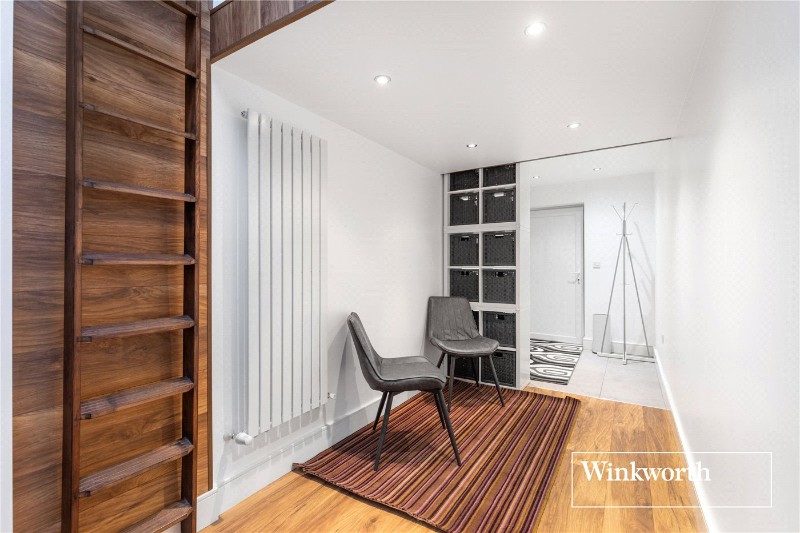 Abercorn Road, London, NW7