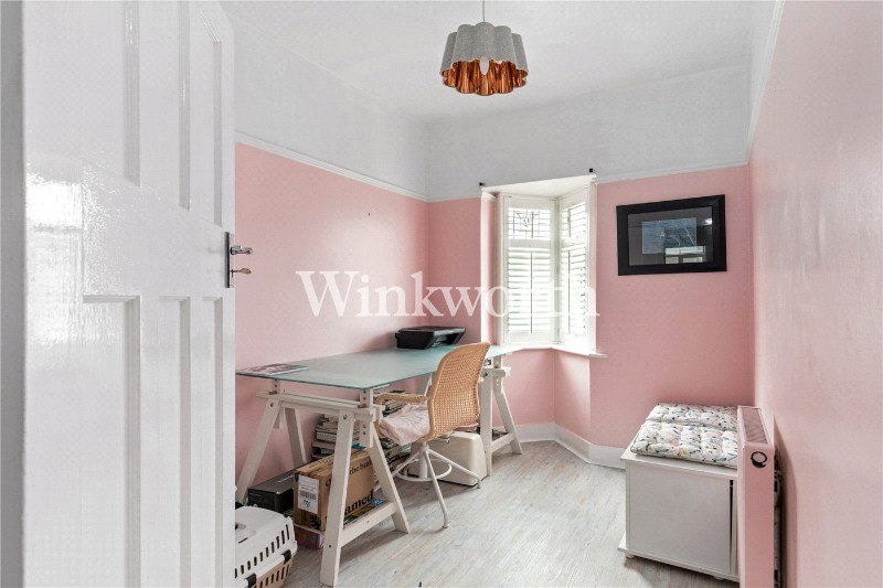 Waterfall Road, London, N11