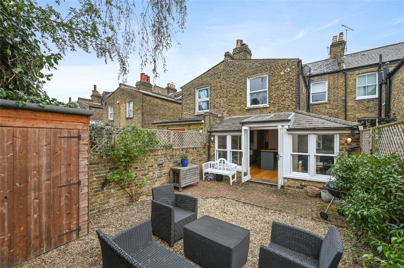 Bloemfontein Avenue, London, W12
