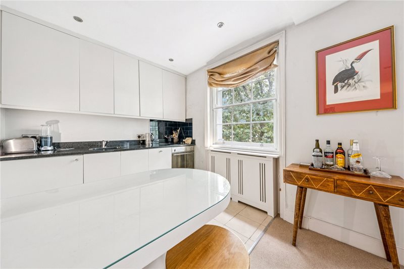 Holland Park Avenue, London, W11