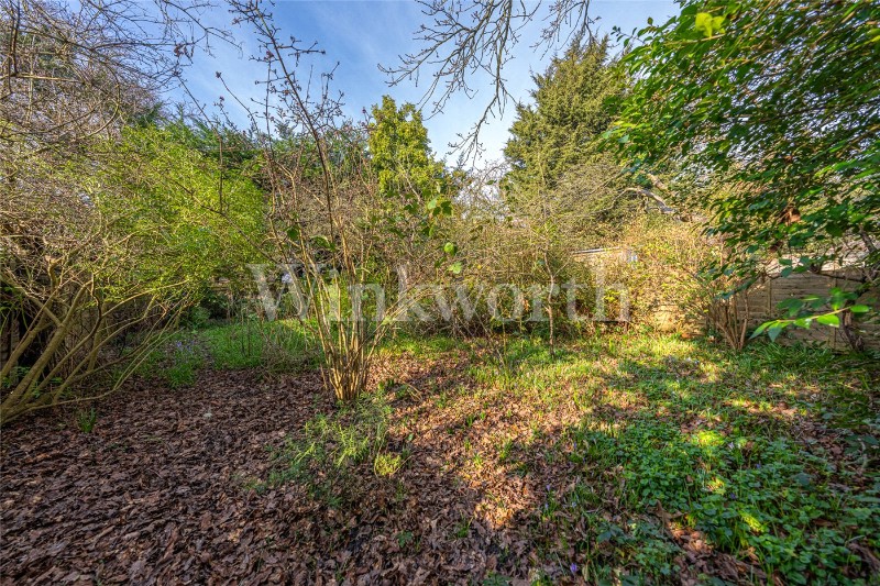 Basing Hill, London, NW11
