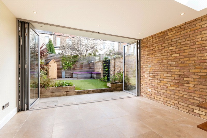 Gassiot Road, London, SW17
