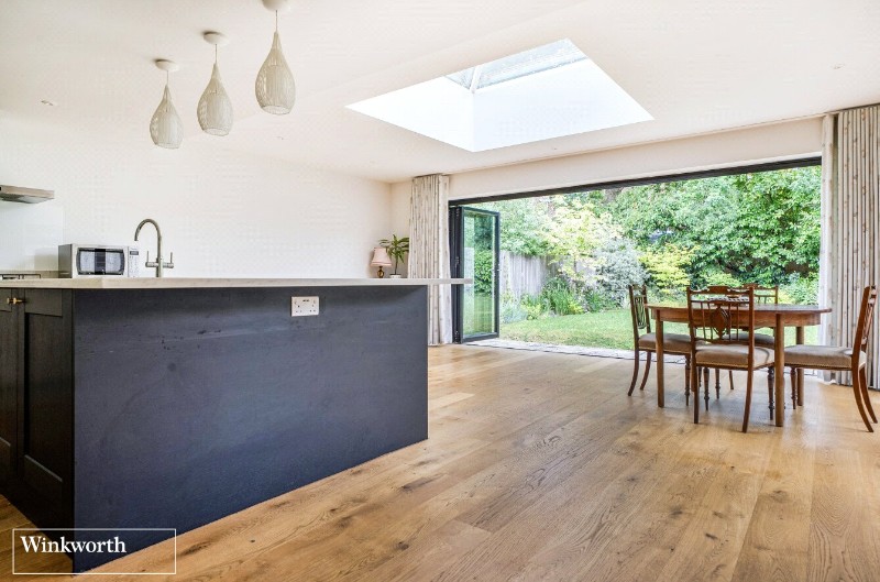 Dorchester Road, Hook, Hampshire, RG27