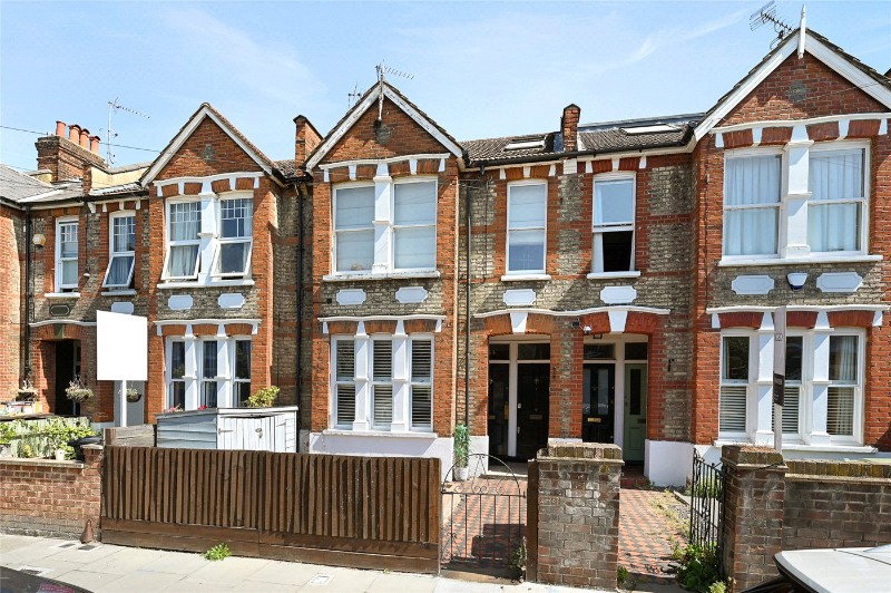 Oaklands Grove, London, W12