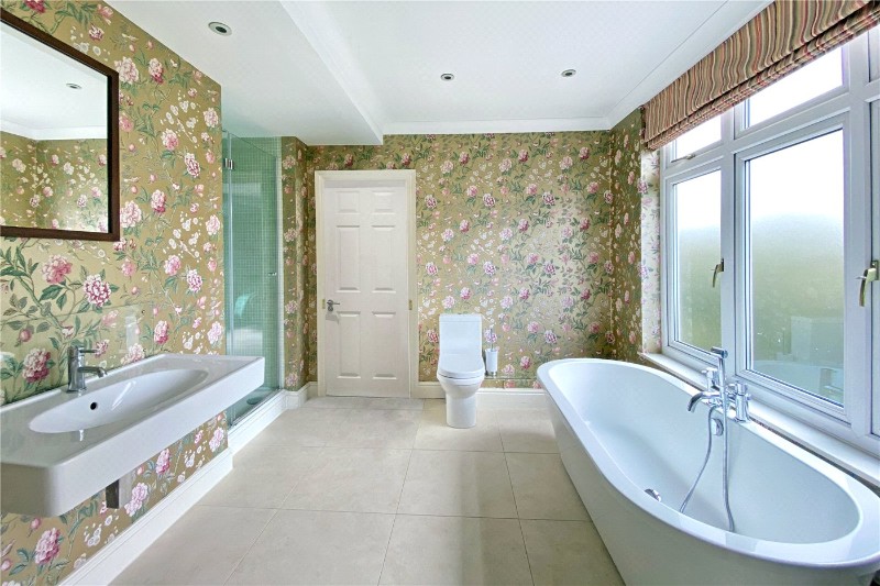 Mayflower Way, Farnham Common, SL2