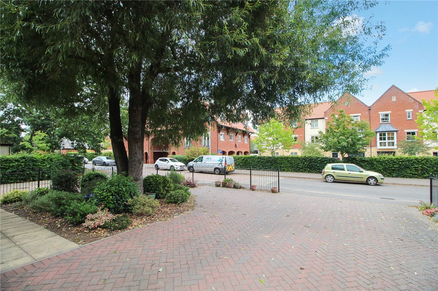 4 bedroom property for sale in Victory Avenue, Poringland, Norwich