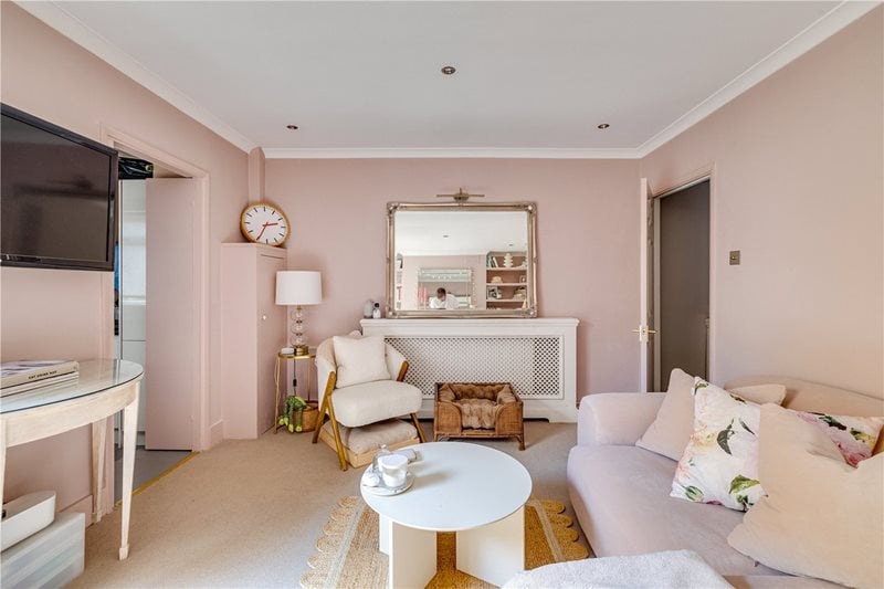 Chesson Road, London, W14