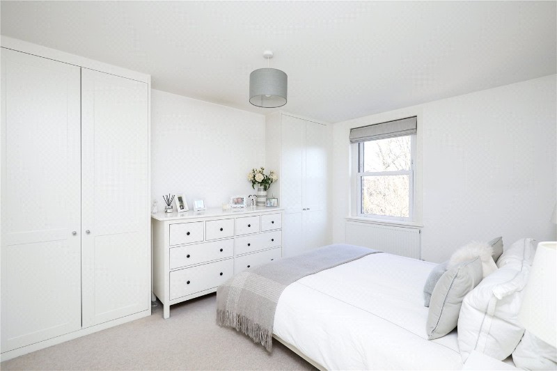 Grange Park, London, W5