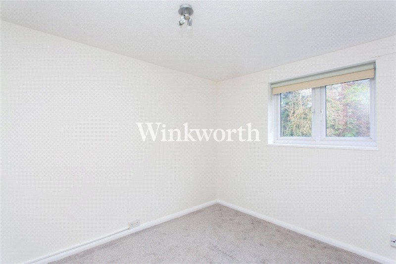 Woodburn Close, London, NW4