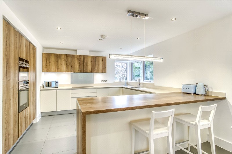 Delhi Close, Lower Parkstone, Poole, BH14