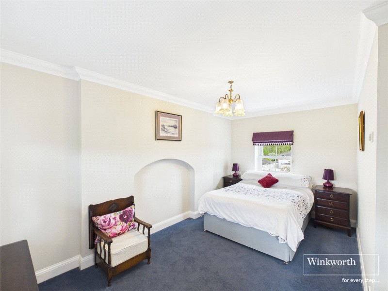 Wayland Close, Bradfield, Reading, Berkshire, RG7