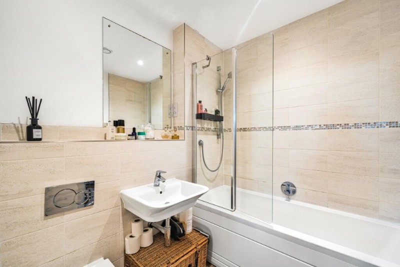 Albion Street, Cheltenham, GL52