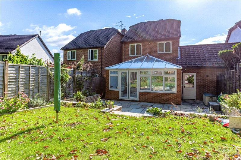 Hawkesworth Drive, Bagshot, GU19
