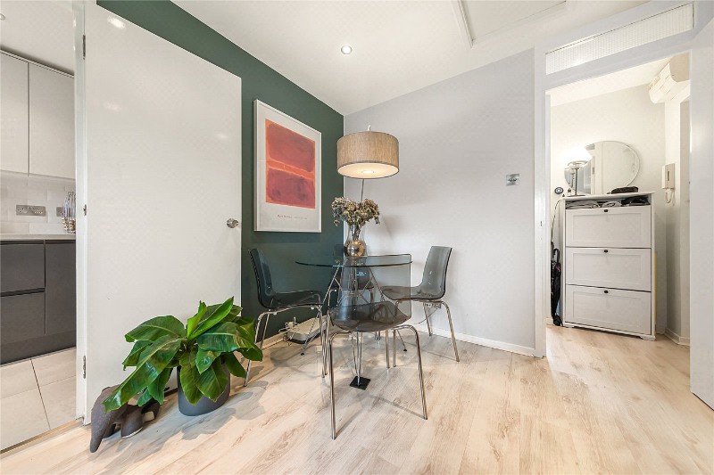 Wilkinson Way, Chiswick, W4