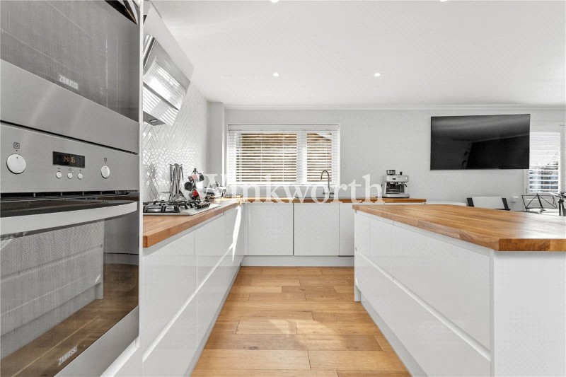 Lucerne Close, London, N13