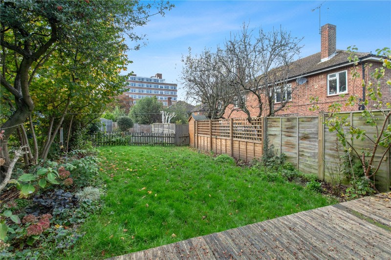 Westleigh Avenue, London, SW15