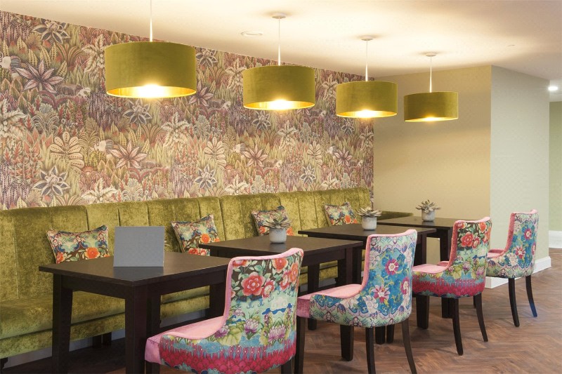 Bath Road, Devizes, Wiltshire, SN10
