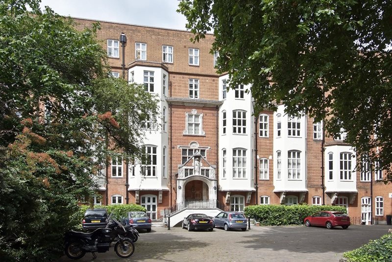Cormont Road, London, UK, SE5