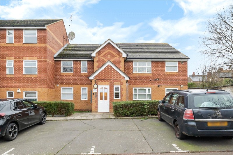 Henry Doulton Drive, London, SW17