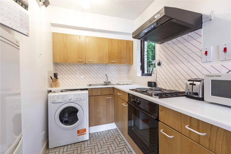 Beaulieu Place, London, Ealing, W4