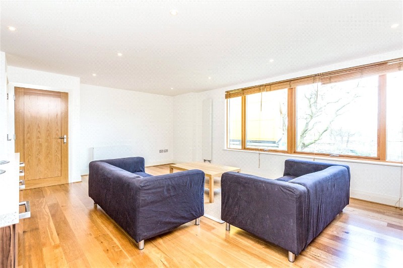 Lea Bridge Road, London, E5