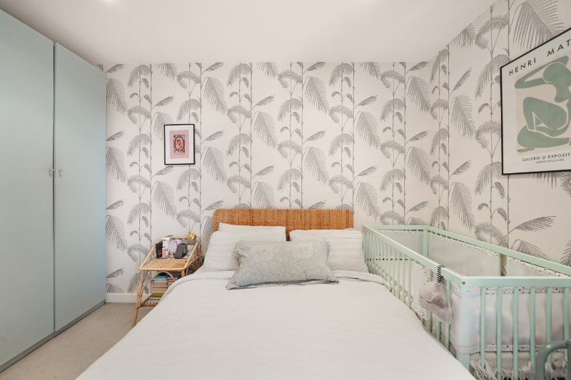 Eaton Walk, London, SE15