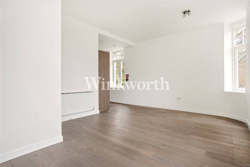 Frobisher Road, London, N8