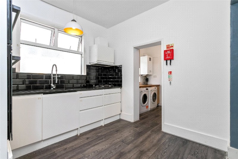 Hainault Road, London, E11