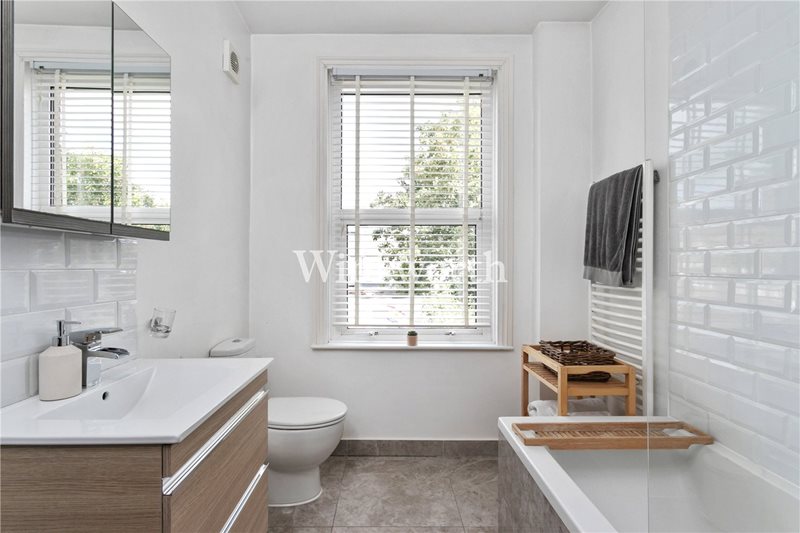 Rosebery Avenue, London, N17