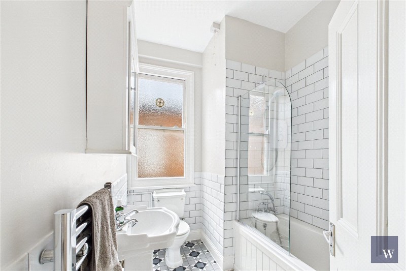 Barcombe Avenue, London, SW2