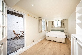 Charlwood Place, London, SW1V