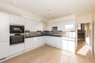 Kingscourt Road, London, SW16