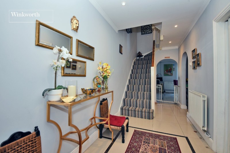 Lewiston Close, Worcester Park, KT4