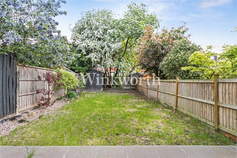 Chimes Avenue, London, N13