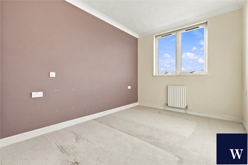 Hamilton Square, Sandringham Gardens, Finchley, London, N12