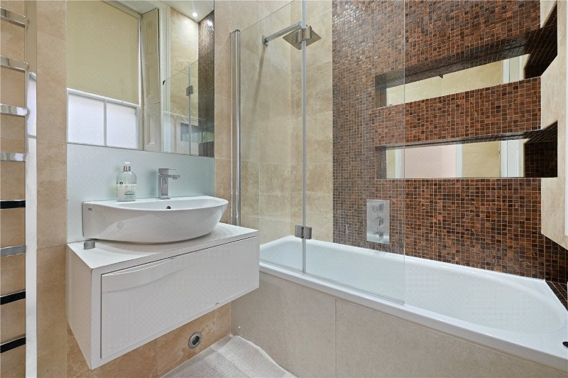 New Row, London, WC2N