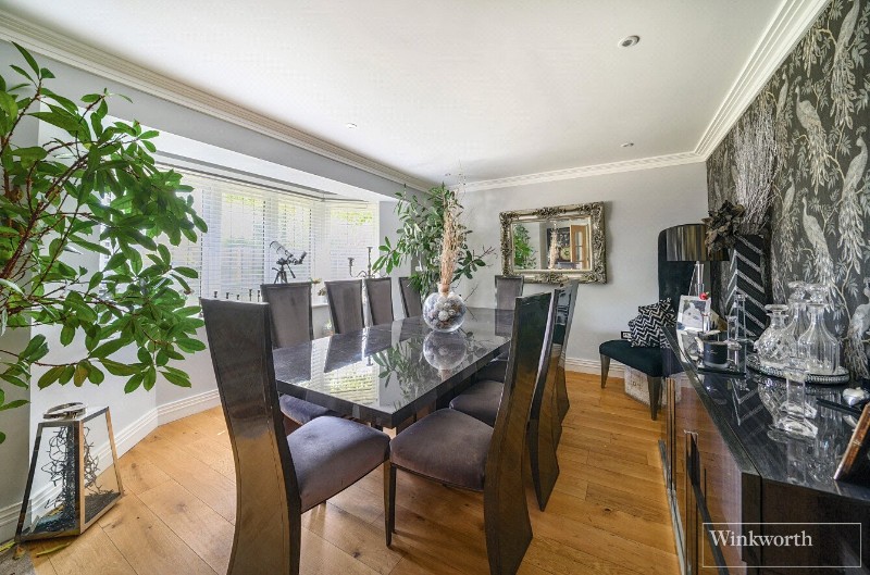 Bagshot Road, Chobham, Surrey, GU24