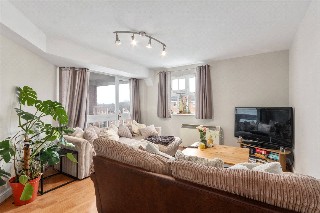 Macmillan Way, London, SW17