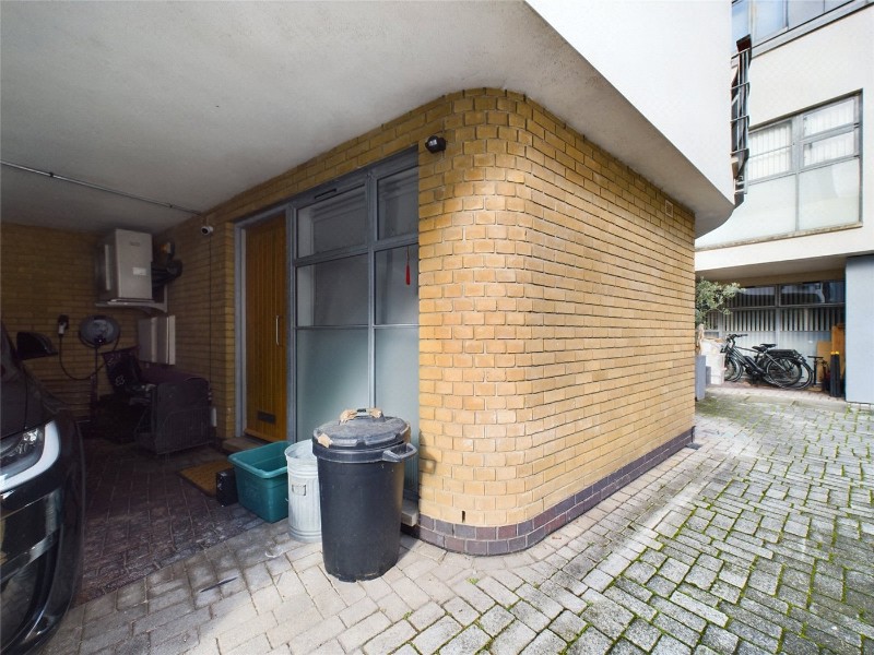 Bridel Mews, London, N1