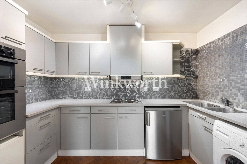 Crothall Close, London, N13