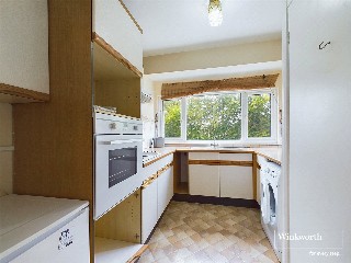 Wallace Close, Woodley, Reading, Berkshire, RG5