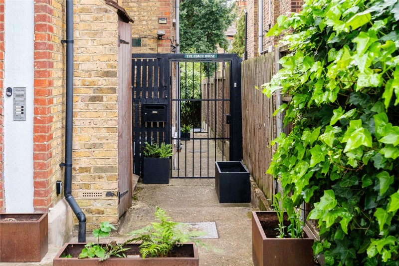 Palace Road, London, SW2