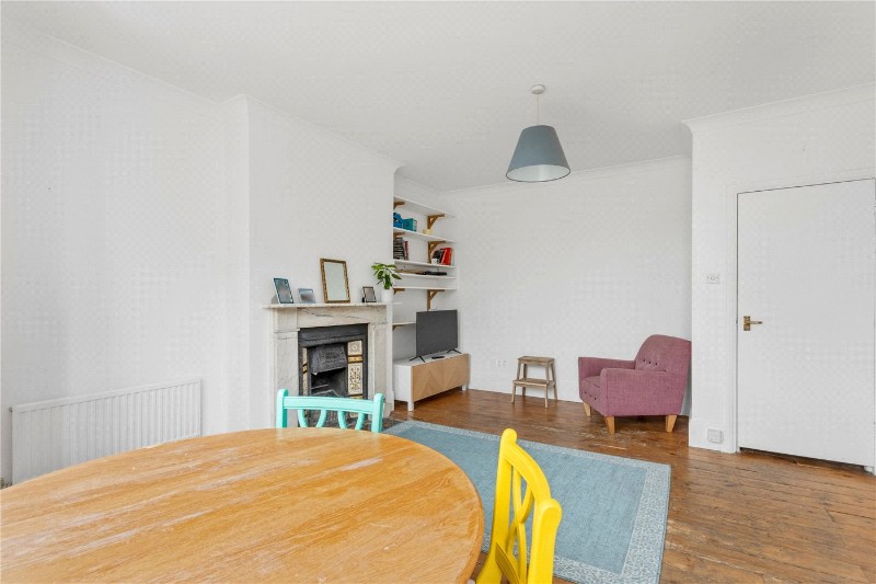 Raleigh Gardens, London, SW2