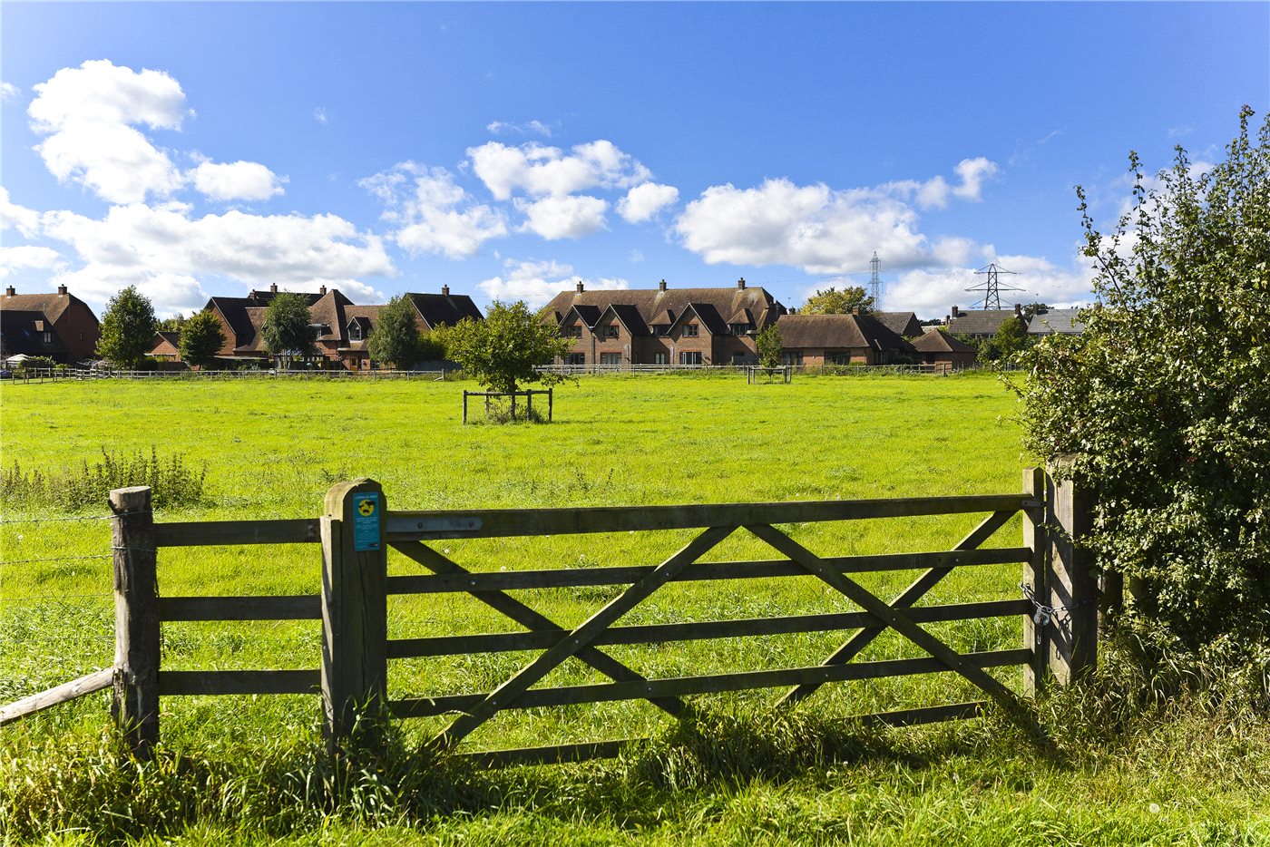 2 bedroom property for sale in Summer Close, Byfleet, West Byfleet